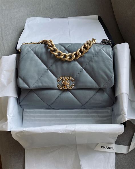 chanel n 19 bag